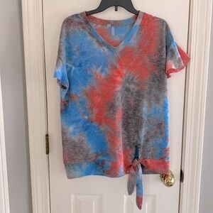 NWOT Colorful fun top size XL ..​